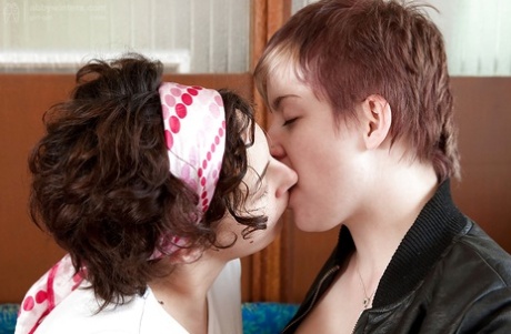 Young lesbos Dana B and Tamara kiss then suck nipples and clits