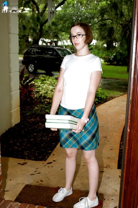Jenny Alexander – nerdy hardcore sex loving teen in glasses