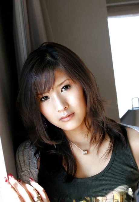 Tempting asian babe Sara Tsukigami uncovering her seductive curves