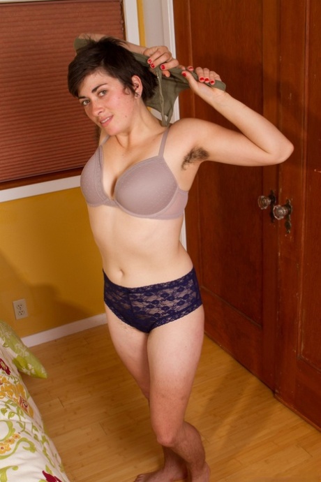 Short haired chick with big tits Louise twitches her hairy pussy