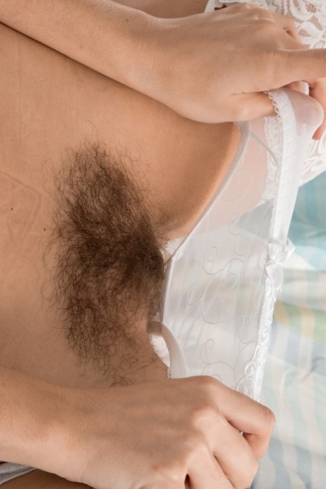 British blonde Vanessa Scott doesn't shave pussy still it looks great