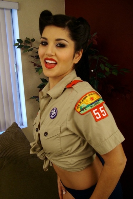 Hot Indian ranger Sunny Leone masturbating on the sofa in high red boots