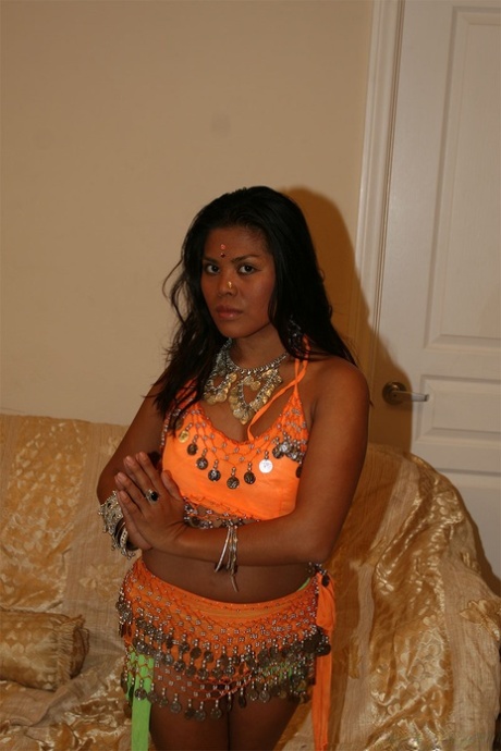 Hindu chick Raj Laxmi posing in traditional outfit in hot solo scene