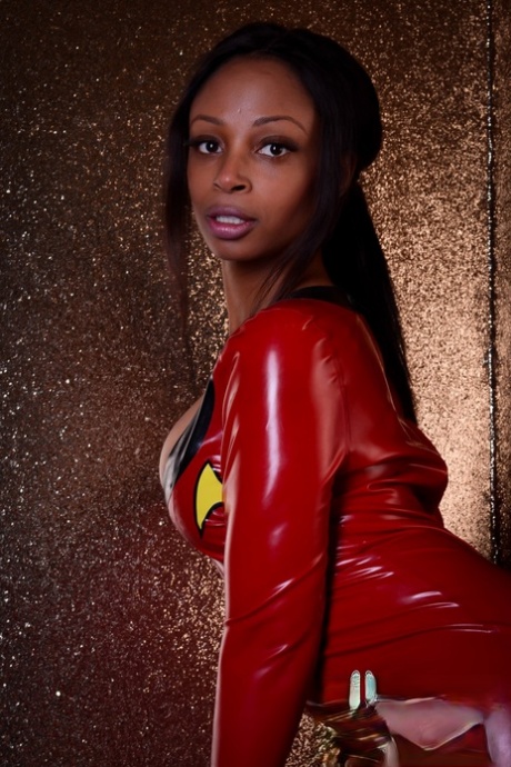 Ebony beauty Lola Marie sucks on a tentacle while cosplaying before fapping