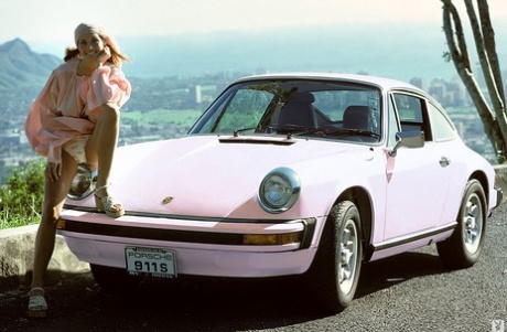 Legendary Playboy chick Marilyn Lange in a fantastic retro photoshoot