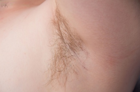 Smiley amateur doll Kate G opens her legs wide and toys her hairy twat
