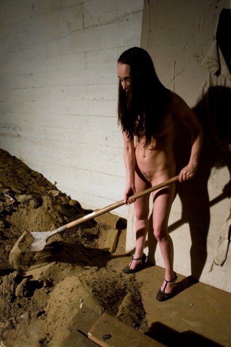The Training Of O performed by Maya Matthews Naked Photos