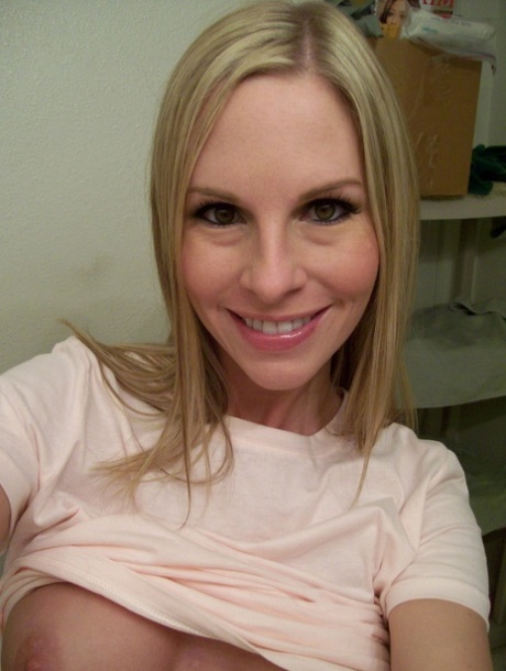 Breathtaking amateur teen Aimee takes selfies of her big tits & hot pussy