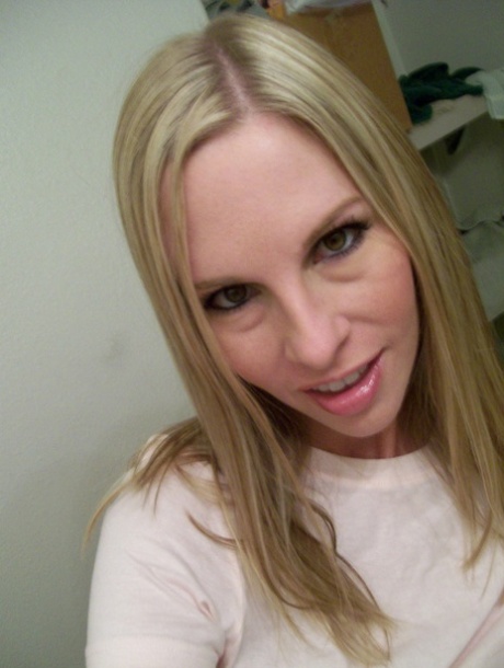Breathtaking amateur teen Aimee takes selfies of her big tits & hot pussy