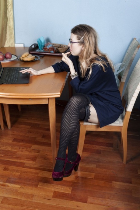 Bored American secretary Candy Rose spreads her furry pussy after work