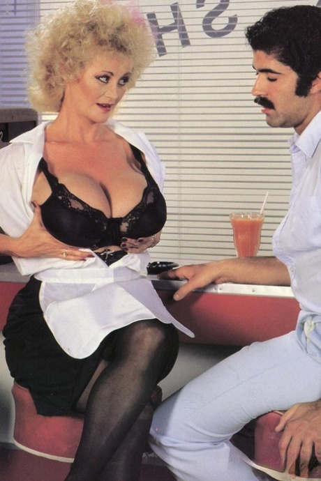 American MILF with a big clit lets a big cock glide deep inside her hairy muff
