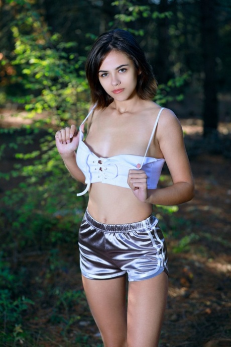 Met Art performed by Dzhili Porn Images