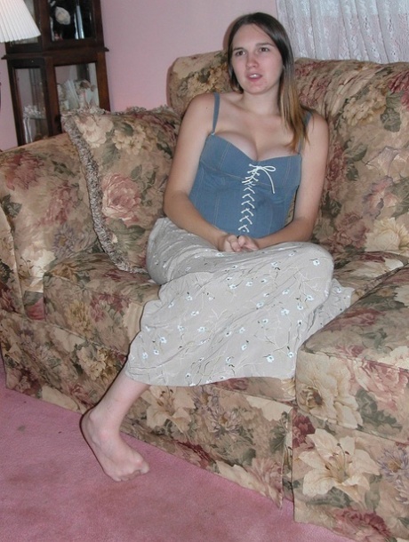 Pretty pregnant teen Natalie strips & spreads her pink pussy on the couch