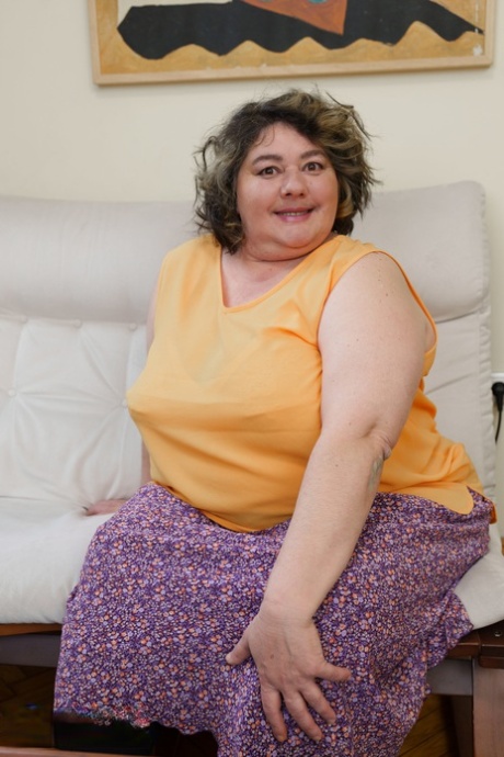 Hot teen Emily F and fat granny Edina pose in their living room