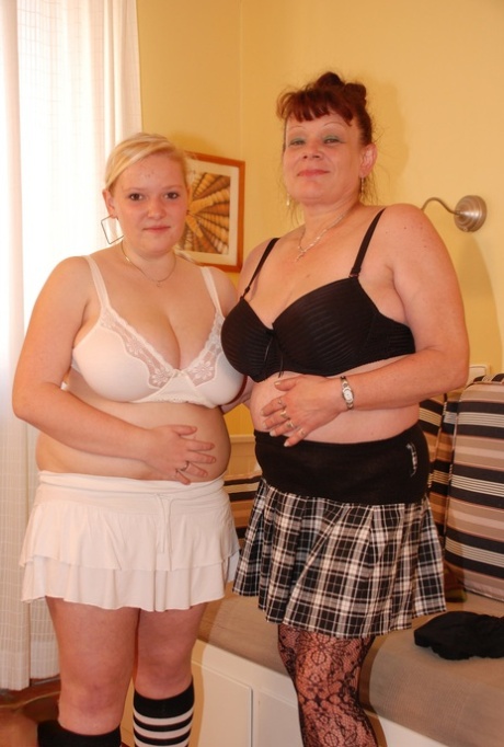 Lesbian BBWs with big boobs Baram & Sandra C give each other oral pleasure