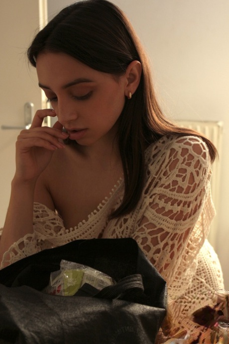Met Art starring Olivia Linz XXX Gallery