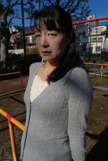 Sweet Japanese MILF Kiyoe Majima toys and washes her hairy pussy in a solo