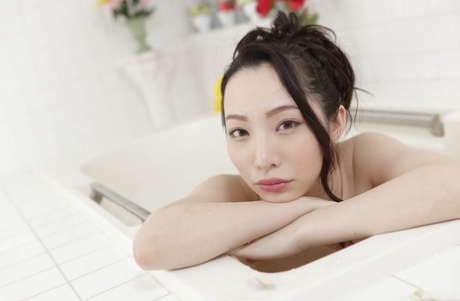 Cute Asian babe Hasumi Yoshioka shows her creampied pussy after having sex